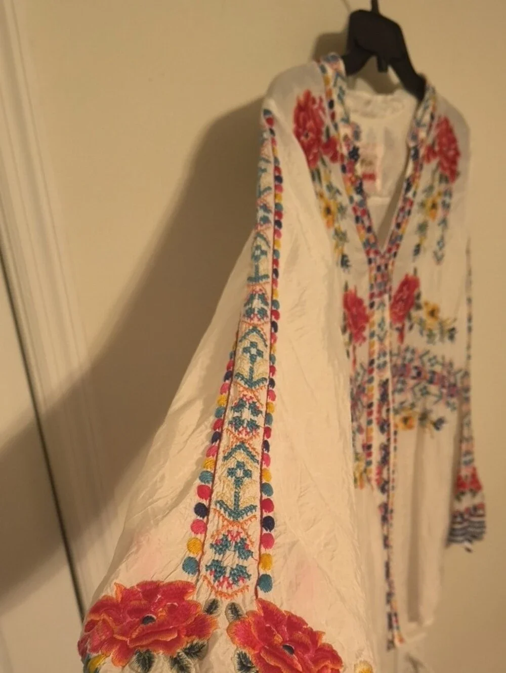 Johnny Was White Tunic with Multicolor Embroidered V-Neck - Picture 3 of 5